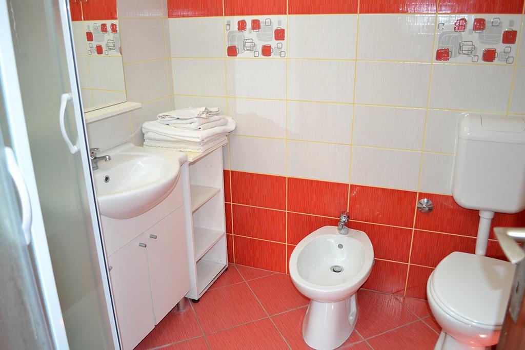 Apartmani Delfin Grebaštica Eksteriør bilde